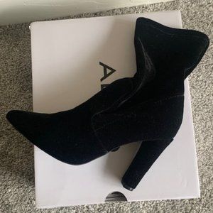 NIB Aldo Women's "Kedyssi" Velvet Ankle Bootie Heels, Black - Size 7